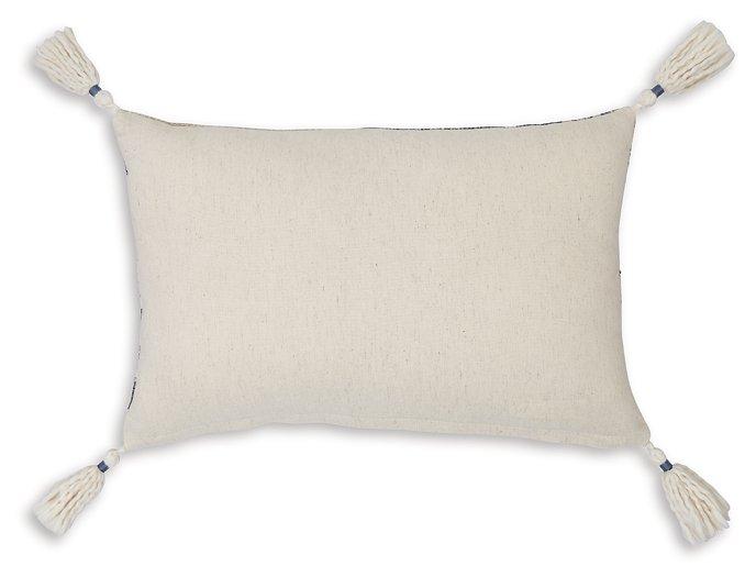 Winbury Pillow